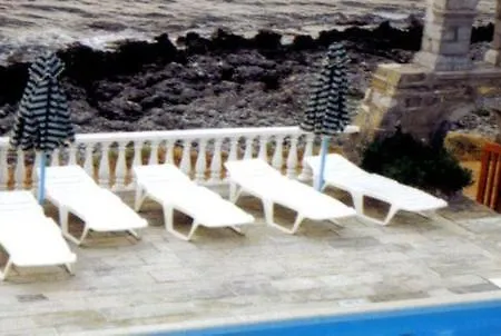 Maria Hotel 2*